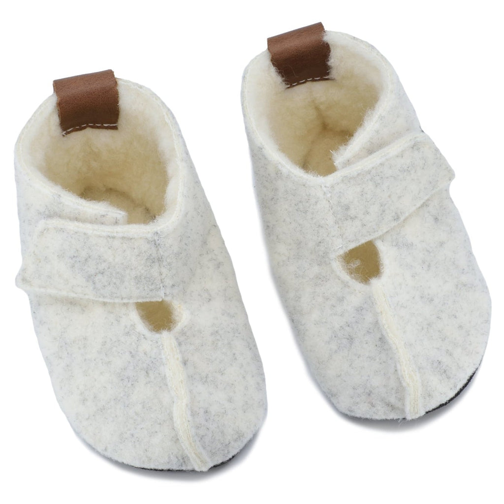 Hjemmesko til børn i uldfilt – skridsikker sål – velcro – Naturhvid | KAKU 2 - fra slipsko