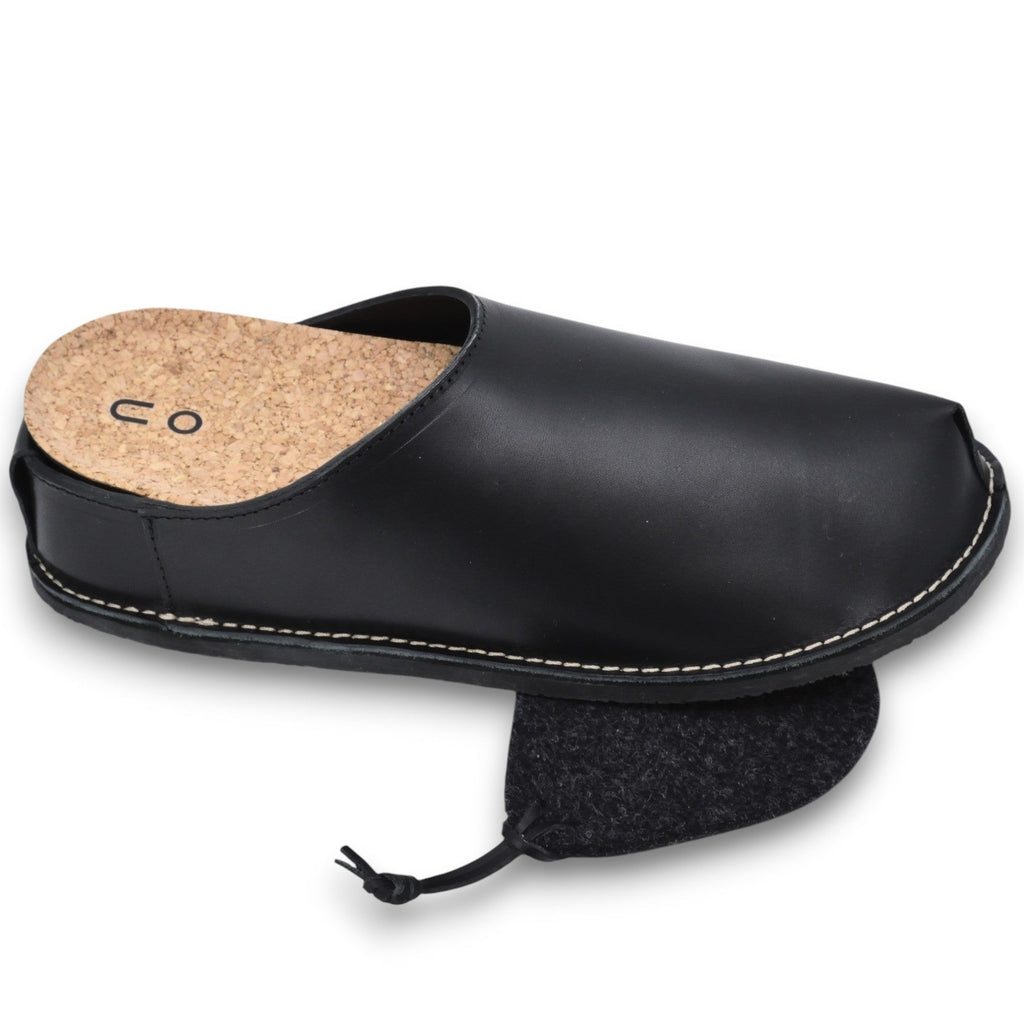 TOKU Tokyo unisex slip-on shoes - Black